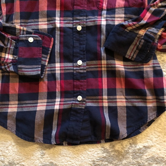 Classic red & blue plaid flannel shirt - Picture 2 of 8